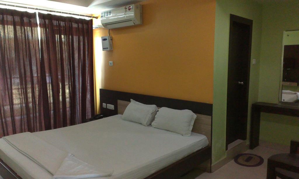 Hotel Sunview Dispur Zimmer foto